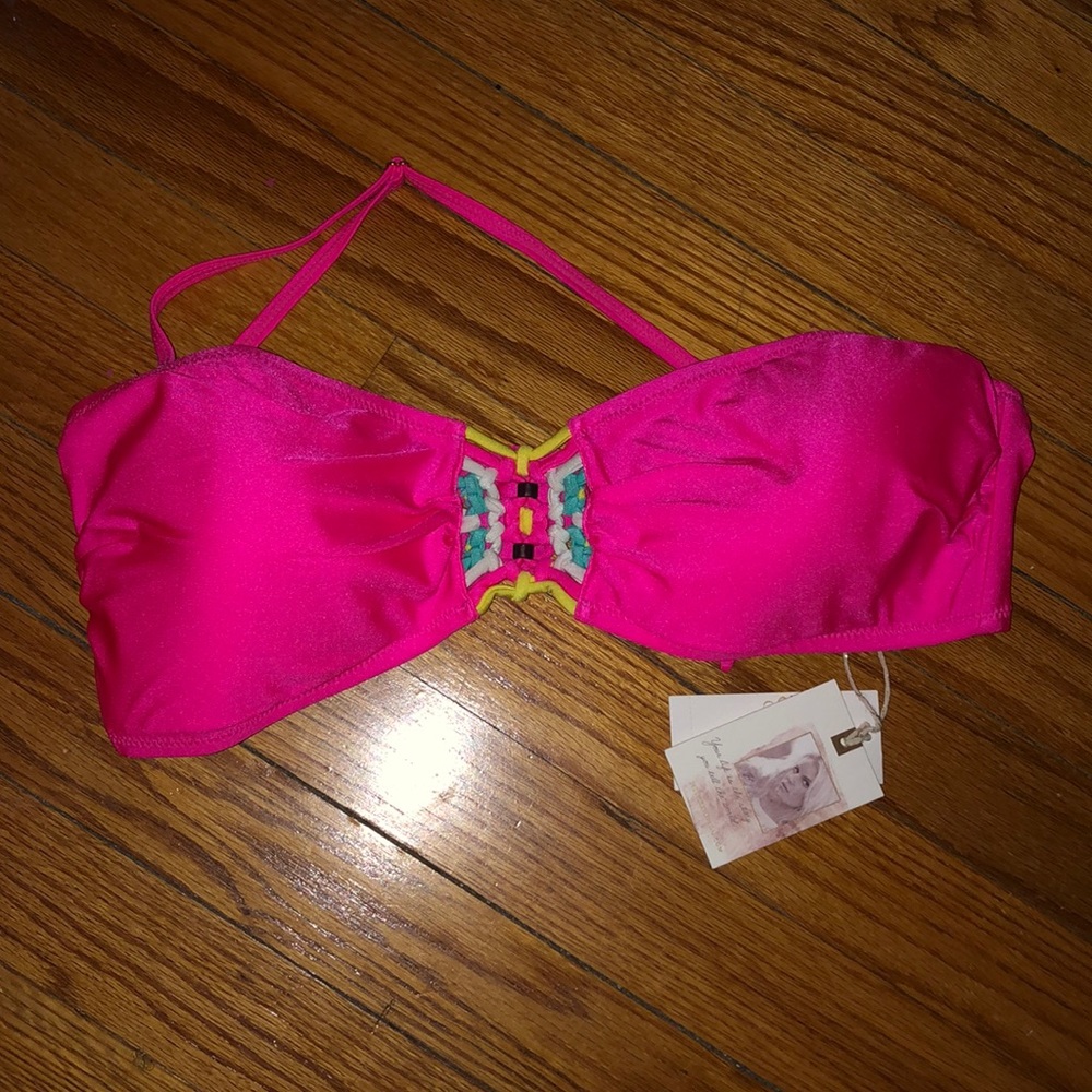NWT Jessica Simpson bikini top